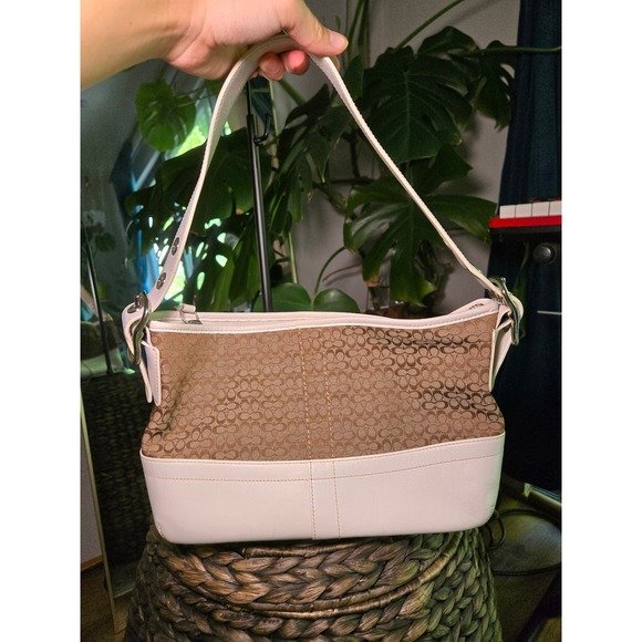 Coach Signature Canvas White Leather Shoulder Baguette Purse with Pouch - Picture 7 of 10